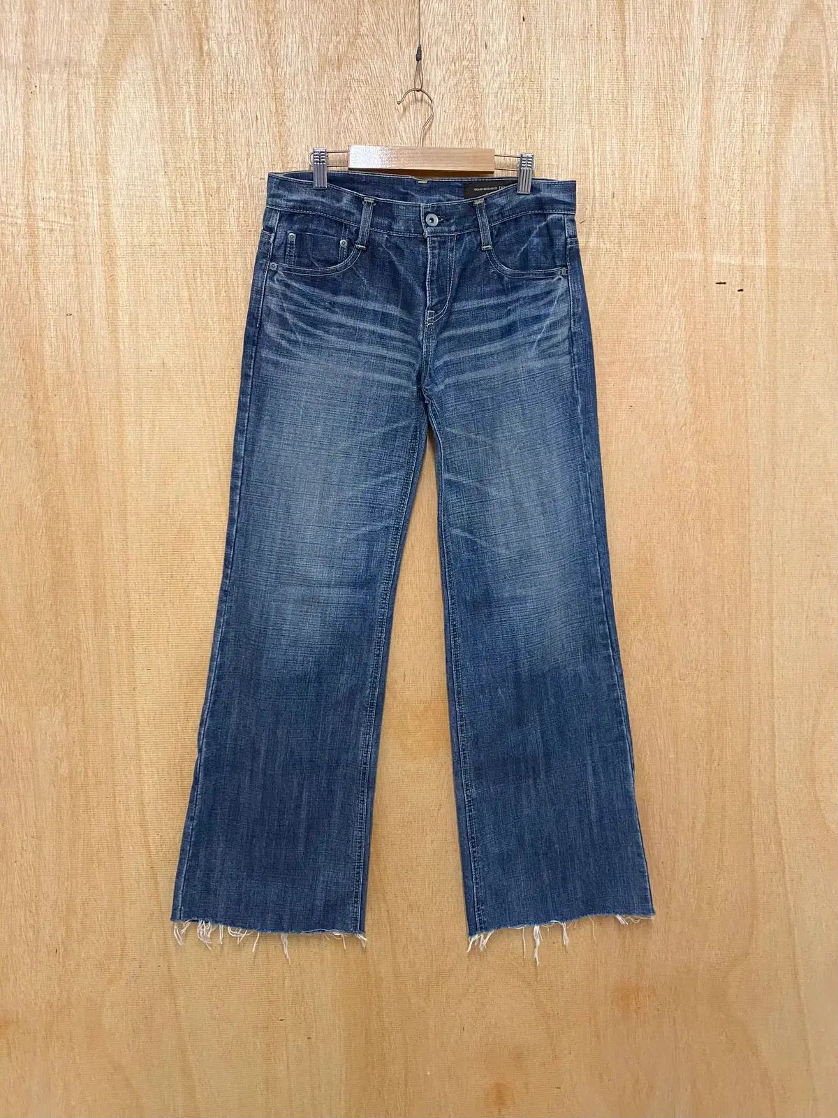 アーバンリサーチドアーズ ルーズフィット フレア デニムパンツ 9,923円
