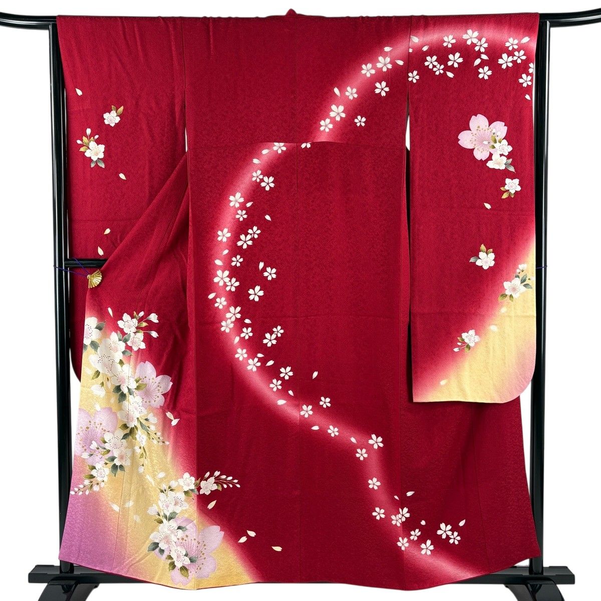 【美品】 振袖 身丈156.5cm 裄丈64.5cm M 袷 桜 花びら 金彩 染め分け 赤 正絹 秀品 【中古】