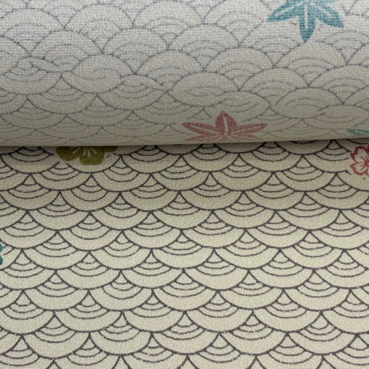 反物 秀品 小紋 青海波 花 灰緑 正絹 【】 【メーカー公式】オンライン