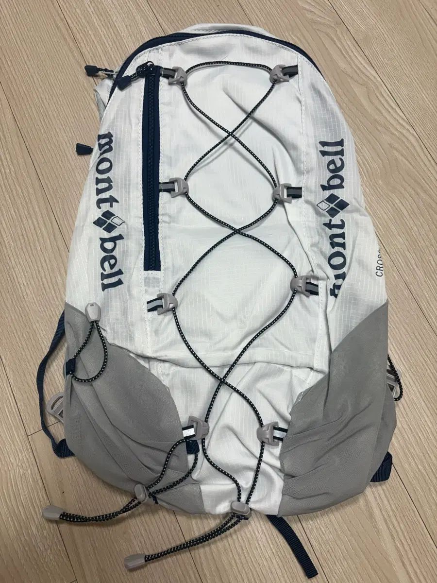 モンベル クロスランナー パック 15L ブラック 登山バッグ (新品)