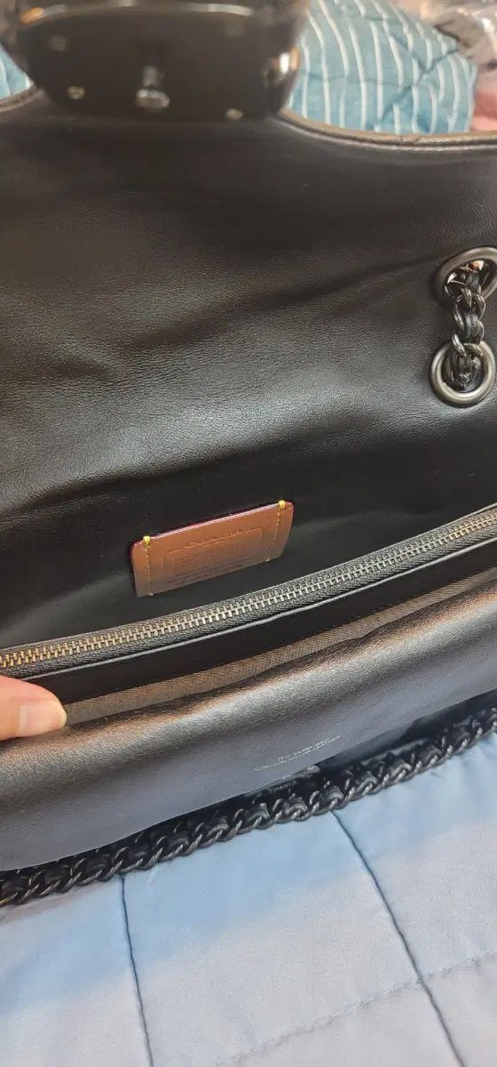 COACH キルティング ショルダーバッグ 黒