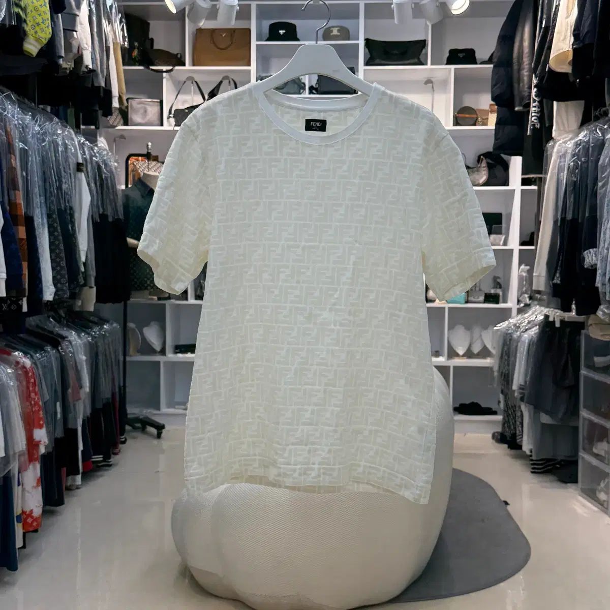 リオブ店 펜디 ジャカード ツアーベルベット 半袖 Tシャツ L