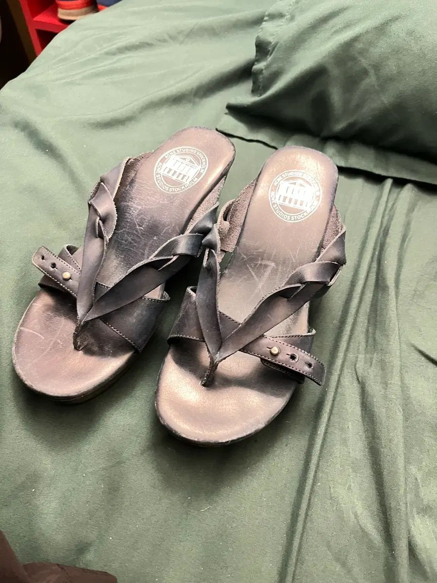 アクネ acne サンダル 230