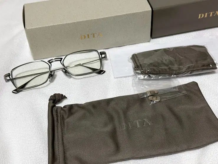 DITA LYNN 2 メガネ 出品