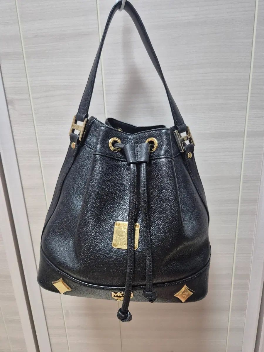 (正規品) MCM バケットバッグ ブラック エムシーエム トートバッグ 巾着
