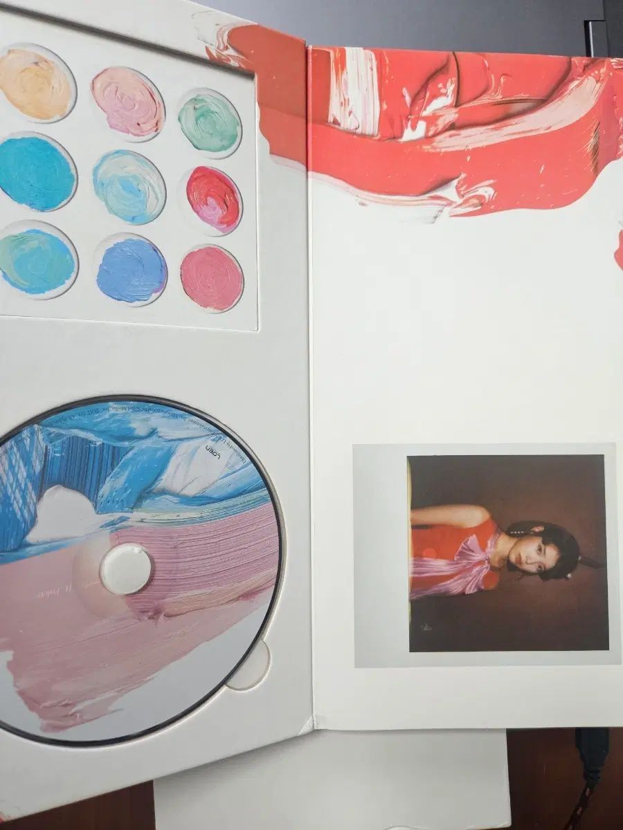 IU(アイユ) パレット CD 7,347円