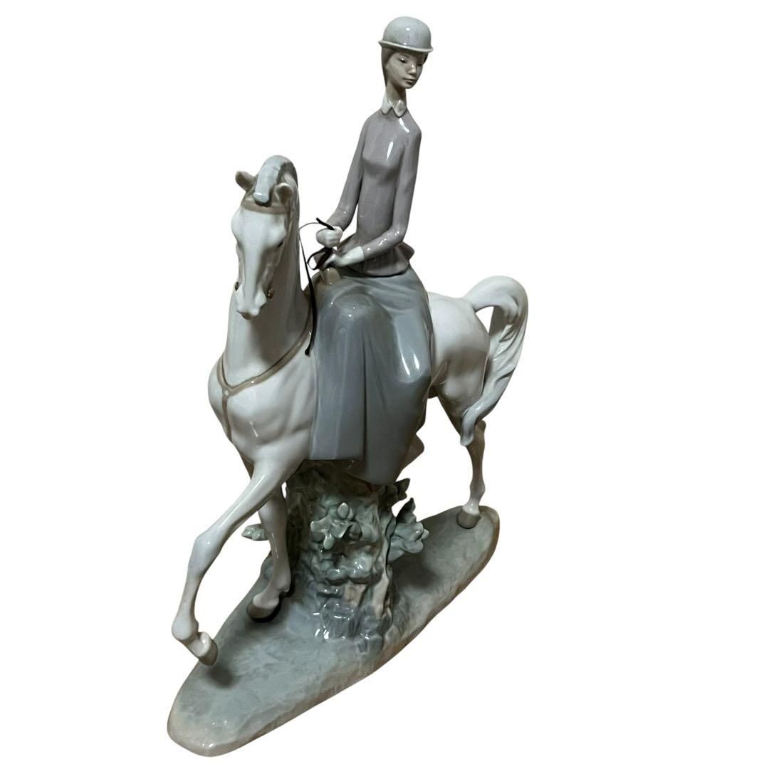 美品 リヤドロ 白い馬の少女 廃盤品 1970年製作 Lladr リヤドロ ヴィンテージ 白い馬の少女 廃盤品 1970年製作