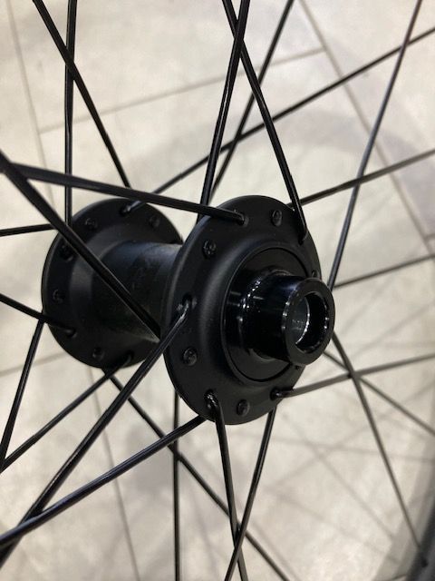 新品　BONTRAGER　アイオロス　ELITE35　TLR