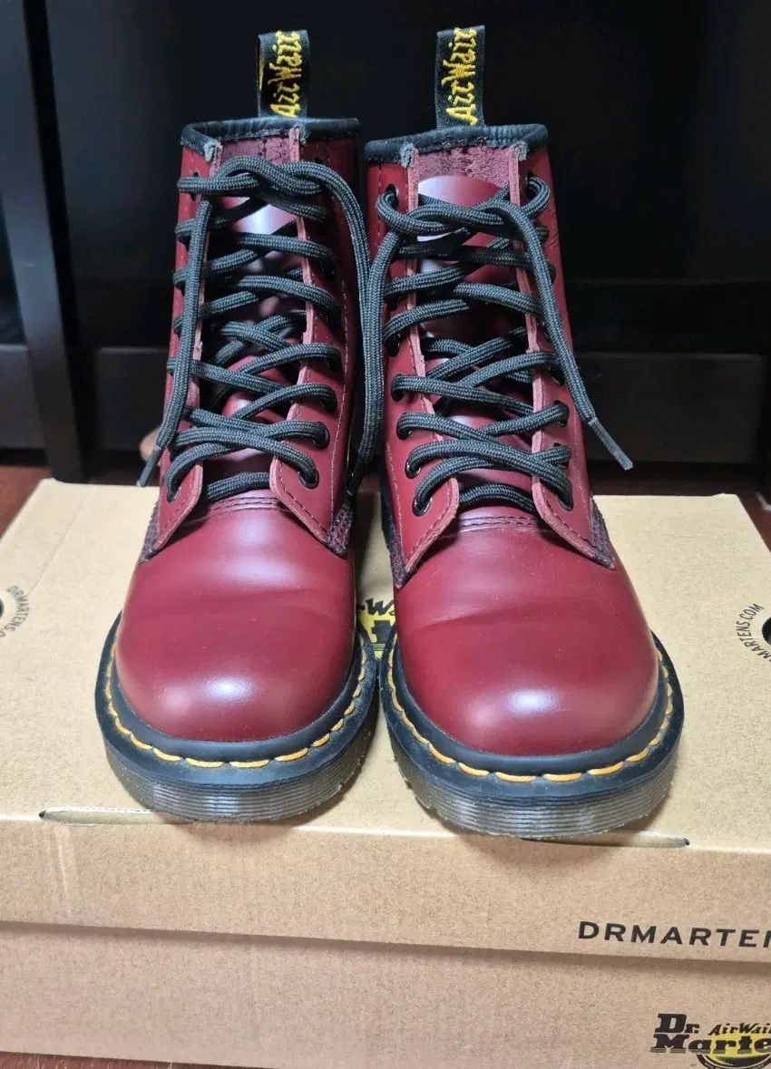 DR. MARTENS ドクターマーチン さくらんぼレッド 8ホール UK3