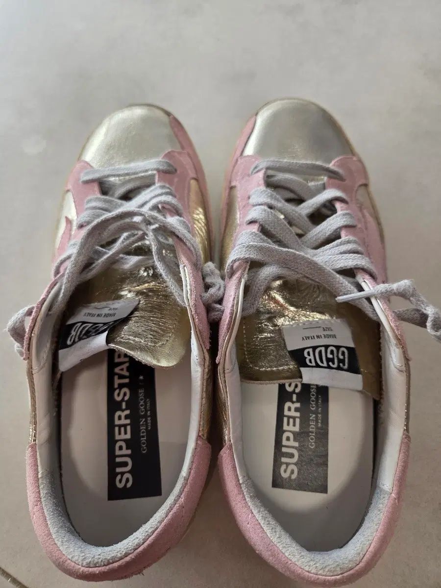 GOLDEN GOOSE ゴールデングース SuperStar