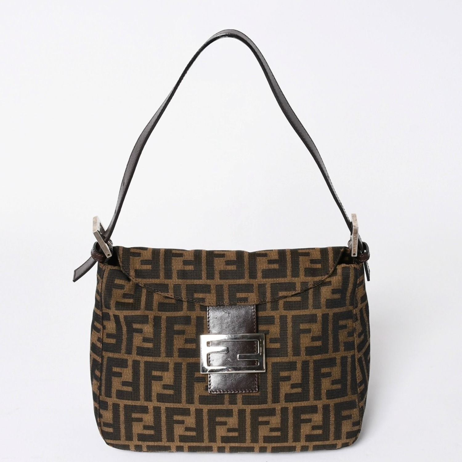 極美品 FENDI フェンディ マンマバケット ワンショルダーバッグ 26325 ズッカ柄 ブラウン ヴィンテージ シルバー金具 中古 4a006223 108,900円