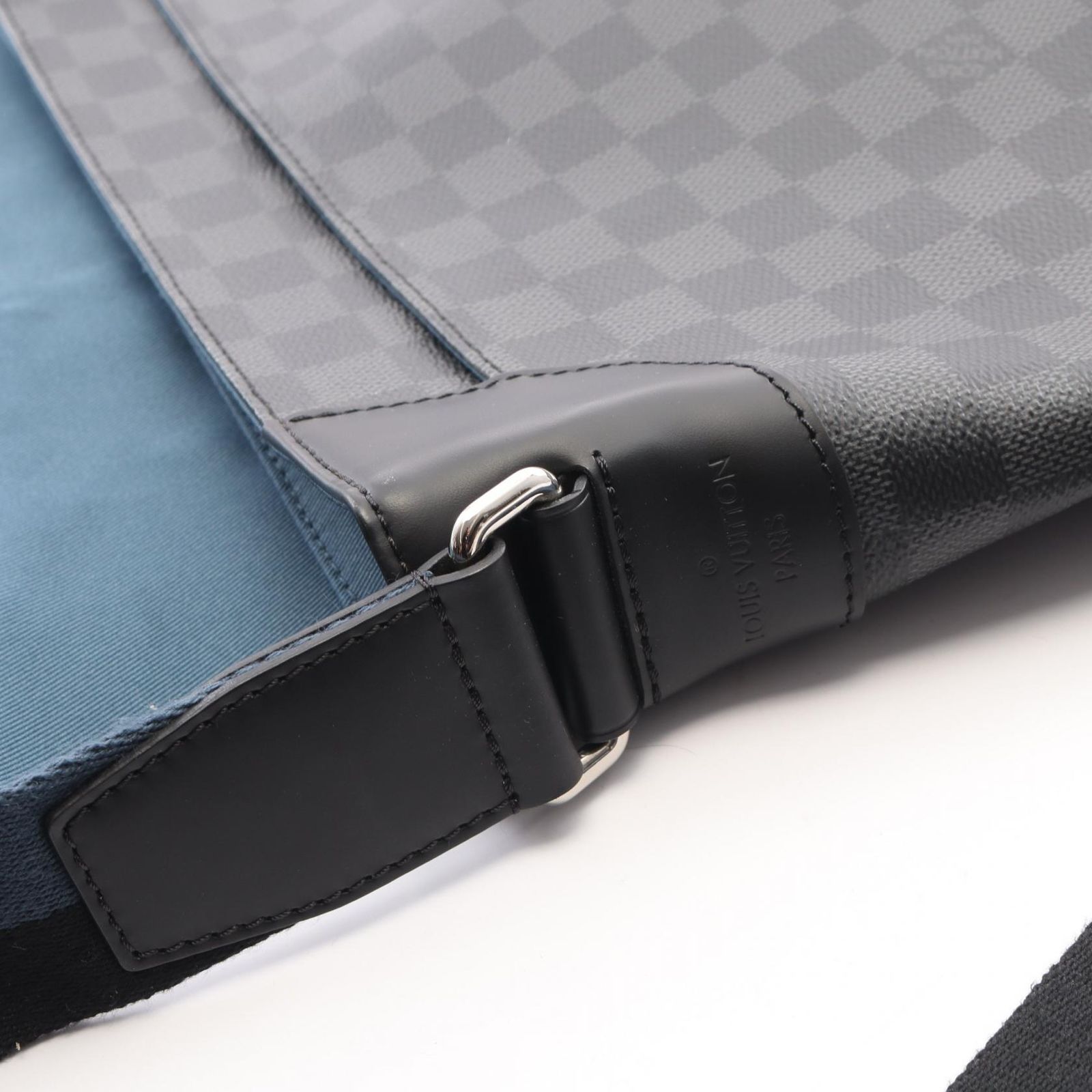 ルイ・ヴィトン LOUIS VUITTON ショルダーバッグ ディストリクトMM