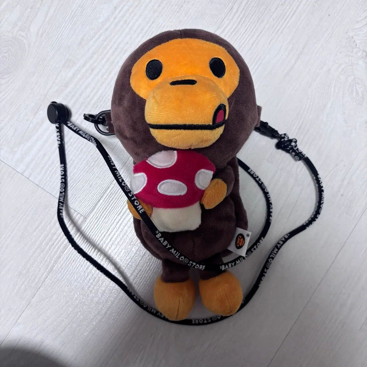A BATHING APE アベイシングエイプ ベイビー マイロ PLUSH ウール モバイルバッグ クロスバック きのこ マッシュルーム ブラウン 7,285円