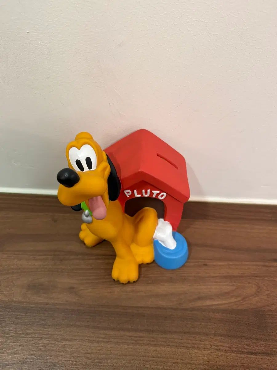 プルートー 貯金箱