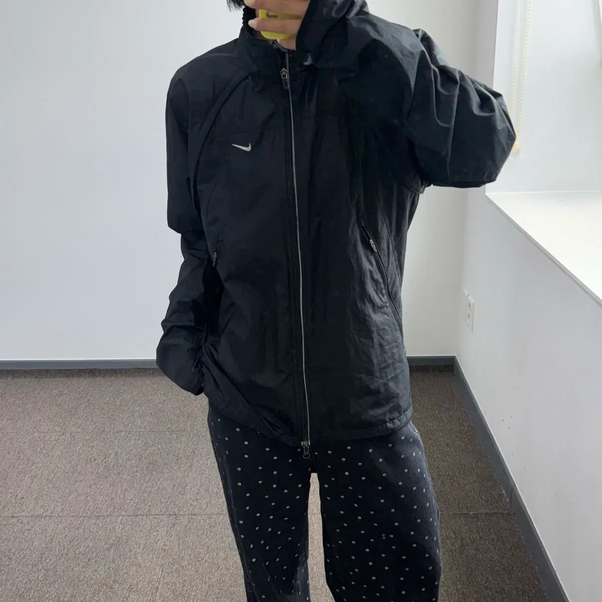 NIKE ナイキ スモールロゴ ブラック ウィンドブレーカー 【公式通販】