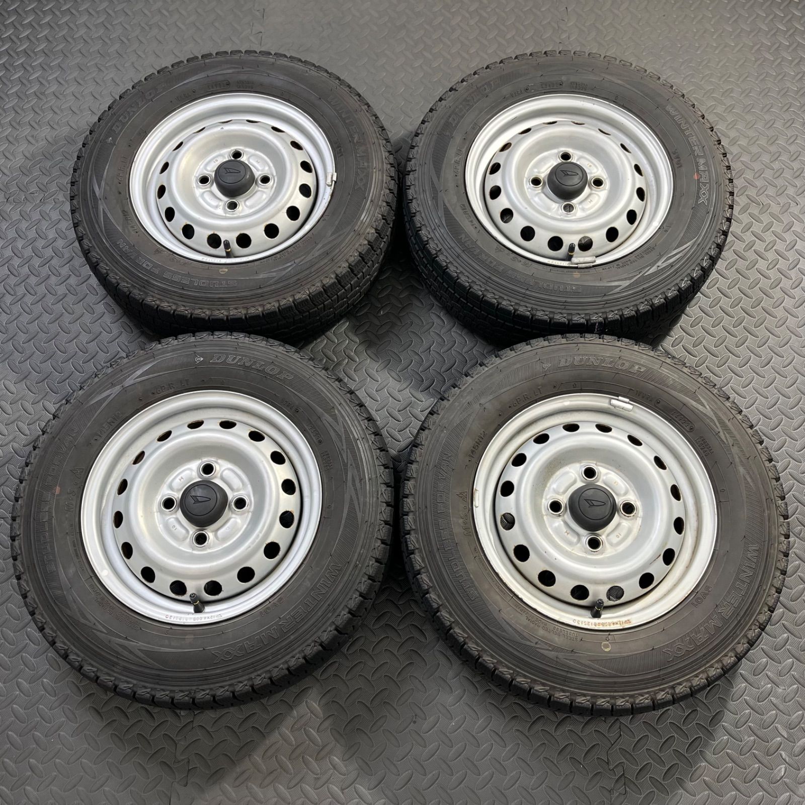 22年製 145R12 6PR LT ダンロップ ウインターマックスSV01 ダイハツ ハイゼット ピクシスバン 鉄ホイール スタッドレス 冬タイヤ【1672Y】 11,592円
