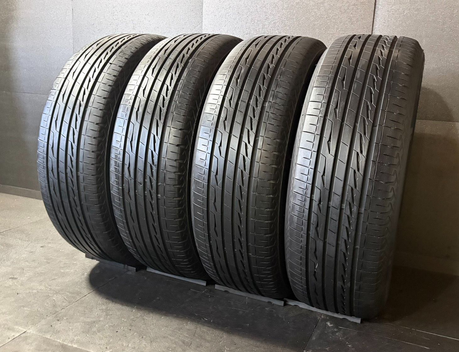 2022年製 約6mm～6.3mm ブリヂストン　BRIDGESTONE アレンザ　ALENZA LX100 225/60R18 4本 h_2953