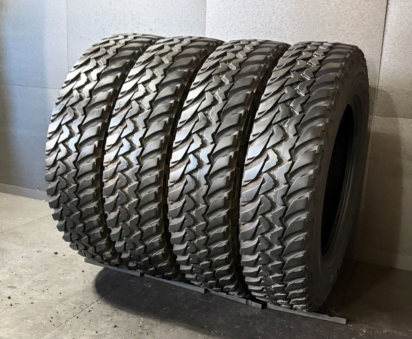 2021年製 約8.6mm～9mm ブリヂストン　BRIDGESTONE デューラー　DUELER M/T 185/85R16 105/103L LT 4本 h_2949