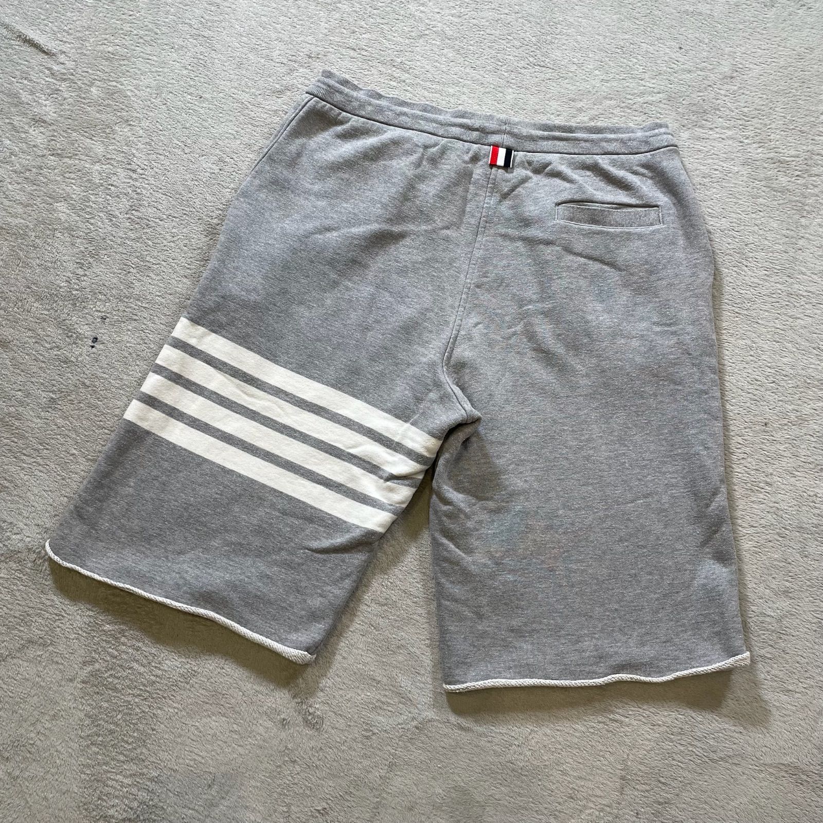 美品 THOM BROWNE トムブラウン 4本ライン 4BAR スウェット ハーフ