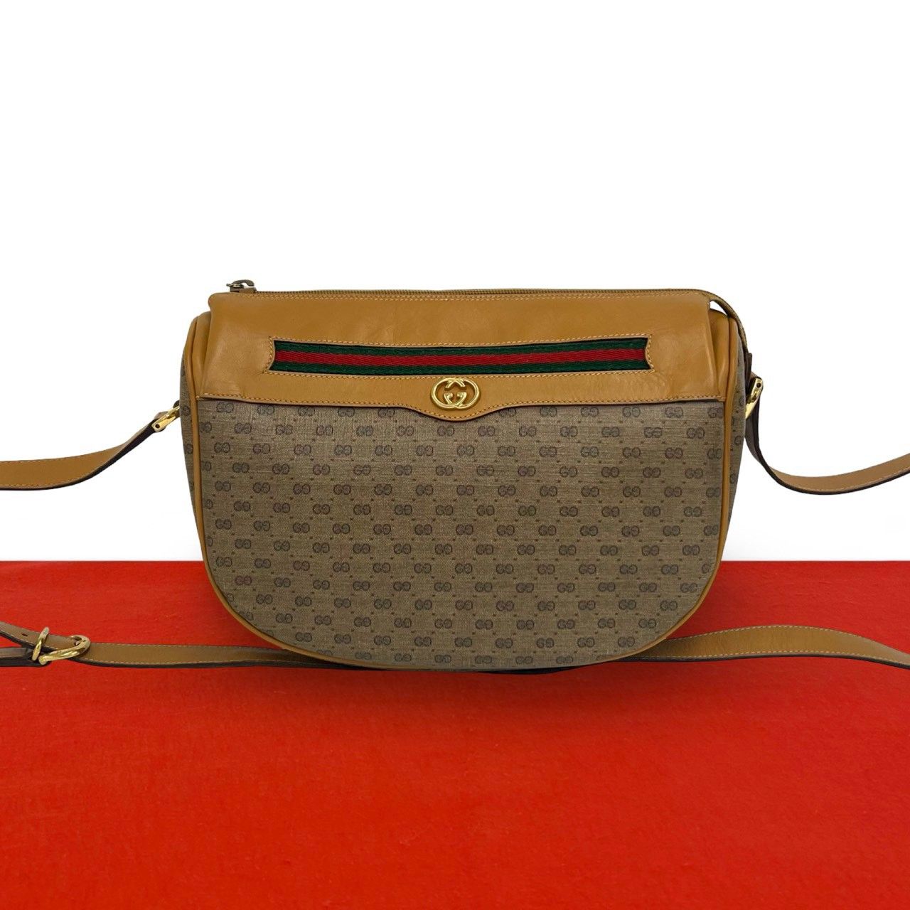 極 美品 GUCCI グッチ オールドグッチ ヴィンテージ シェリーライン マイクロGG ロゴ 金具 レザー 本革 ショルダーバッグ ブラウン 43526 34,970円