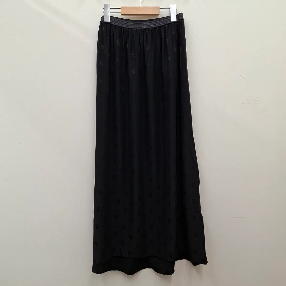 ZADIG&VOLTAIRE ザディグ・エ・ヴォルテール スカル パータン シルク スカート 12,506円