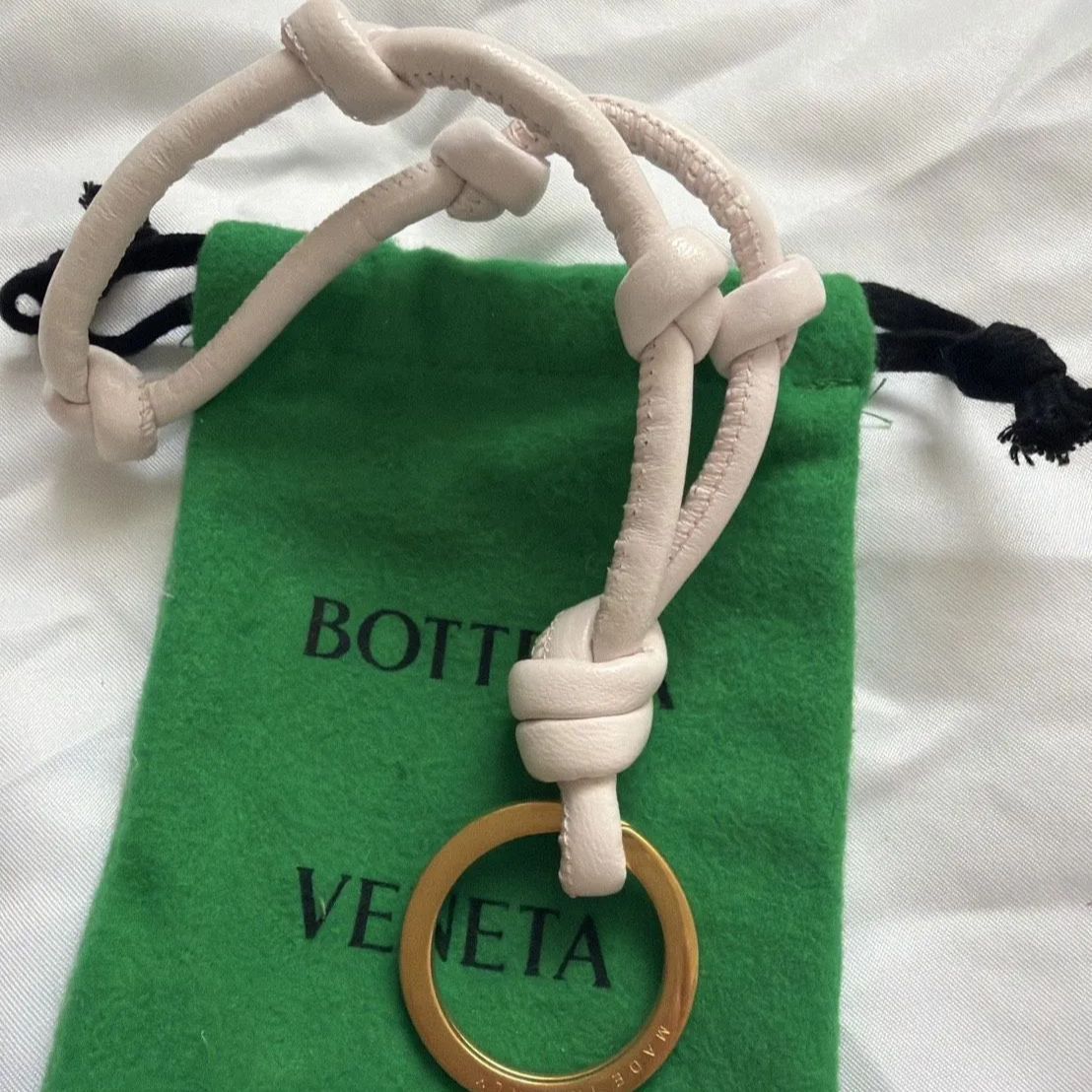 Bottega Veneta レザーキーリング ライトピンク 16,650円