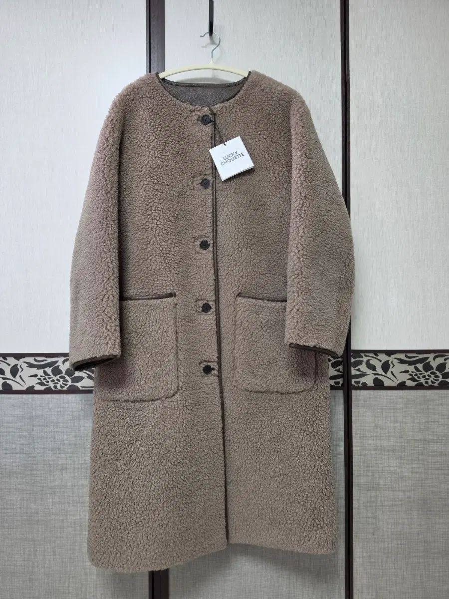 (新) ラッキーシュエトゥ フェイクファー リバーシブル ロング コート