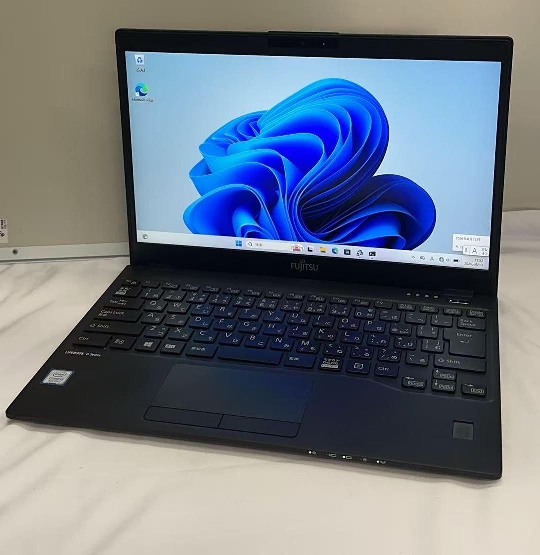 FUJITSU FMVU26011 Core i5-8365U 8GB 256GB Windows11 Pro ++925355
