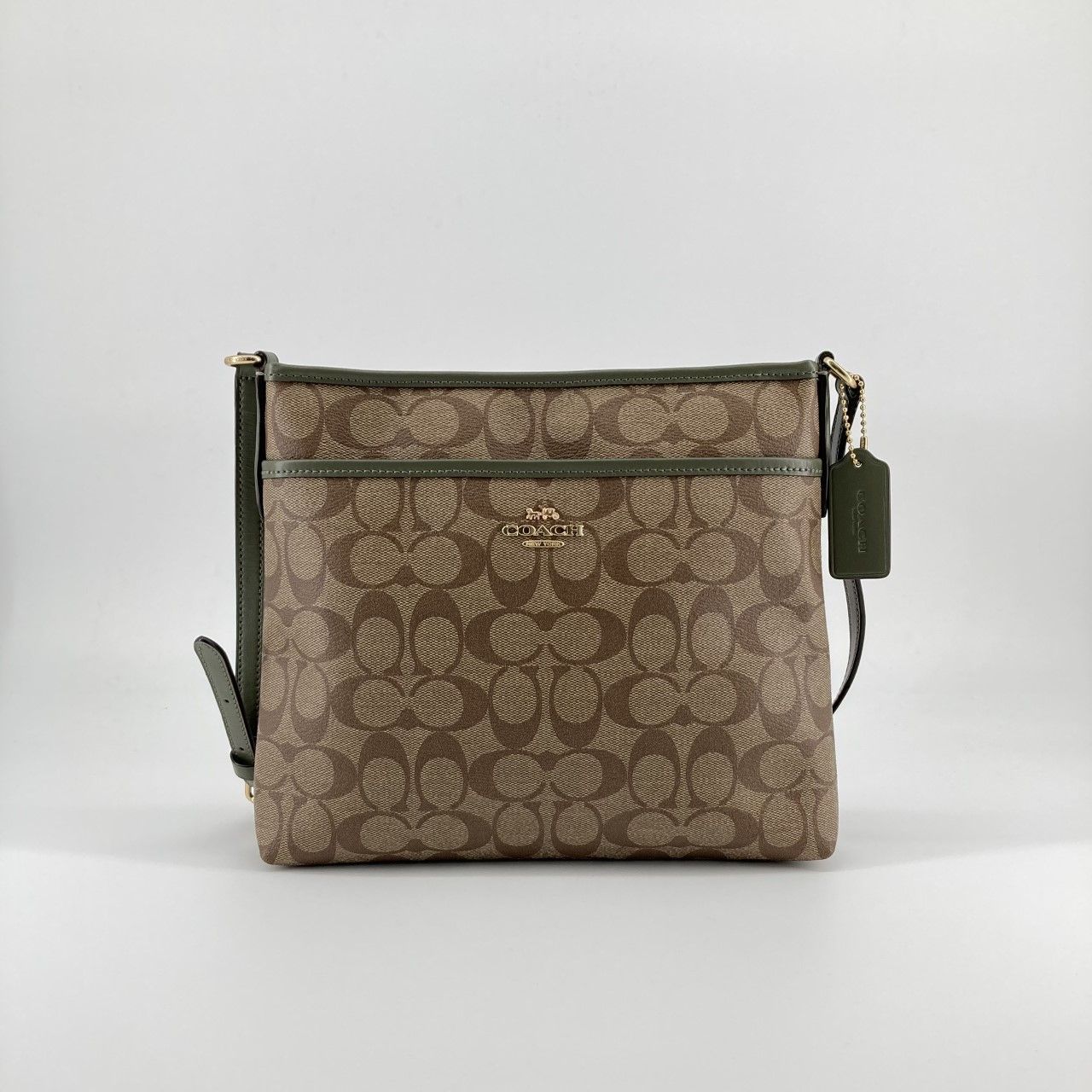 COACH（コーチ） シグネチャー ファイルクロス F29210 ショルダーバッグ ベージュ×グリーン 6,600円