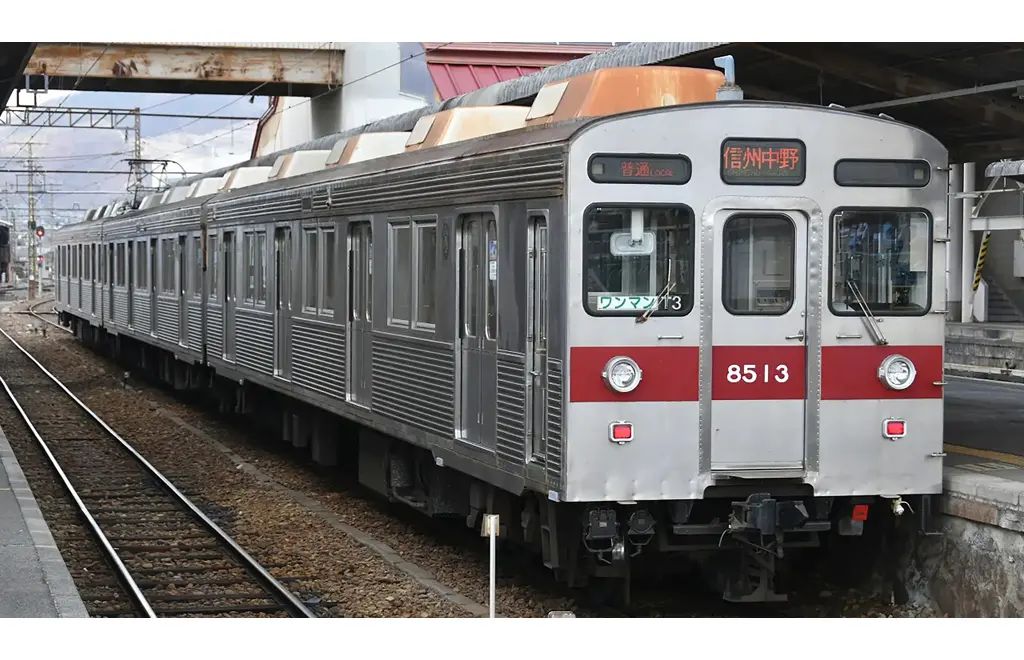 【新品】鉄道模型 HOゲージ 1/80 長野電鉄8500系 B T3編成(Hゴム・黒) 3両セット 2026年ロット [1-850-20]