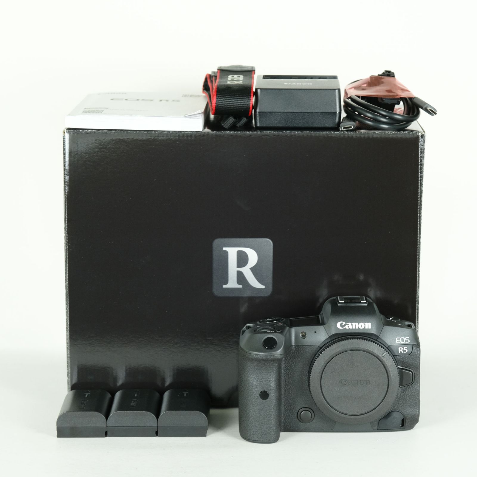 [美品 | シャッター数51,800回｜バッテリー3個付] Canon EOS R5 | Canon RFマウント 156,750円