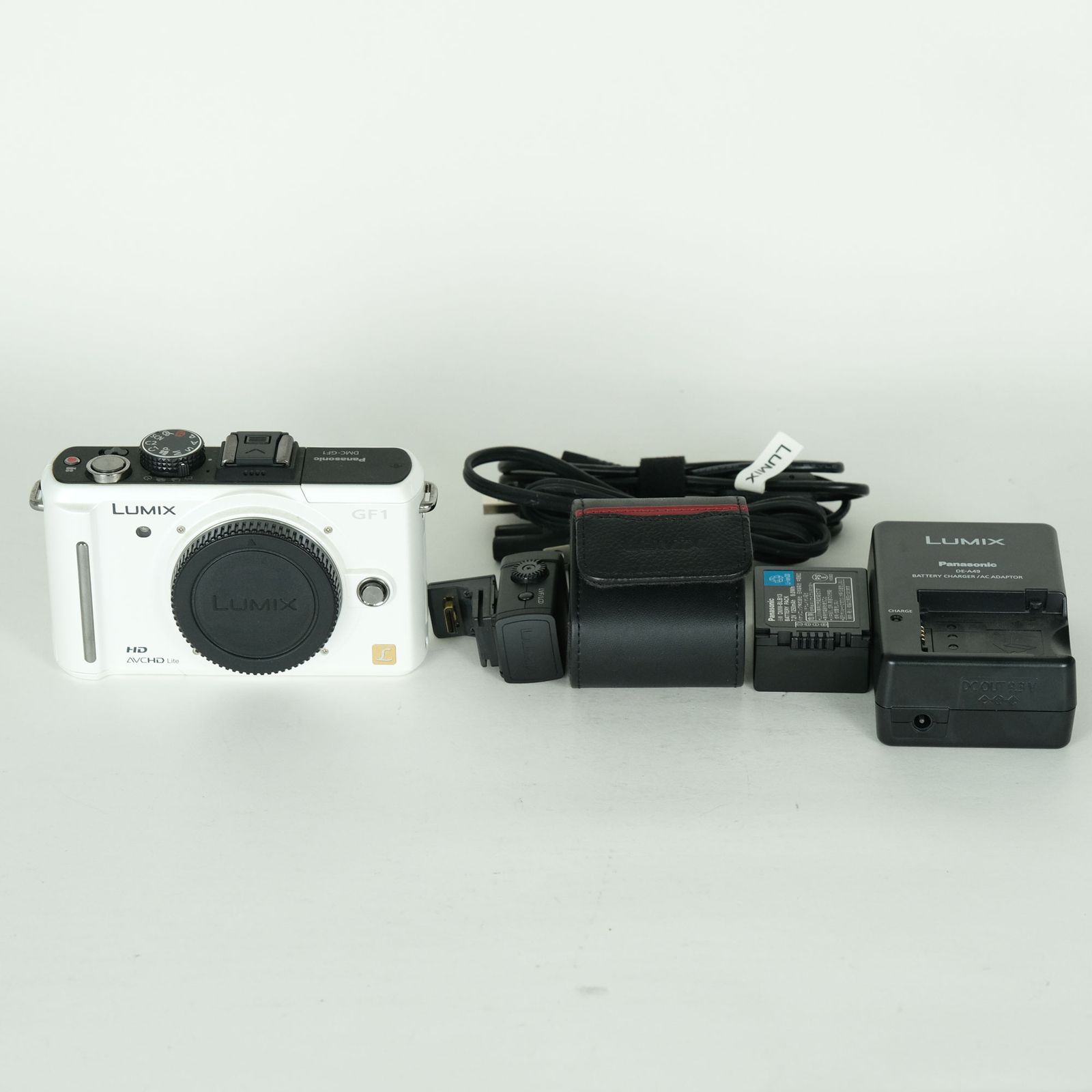 良品 | ビューファインダー付] Panasonic LUMIX DMC-GF1 ボディ シェル