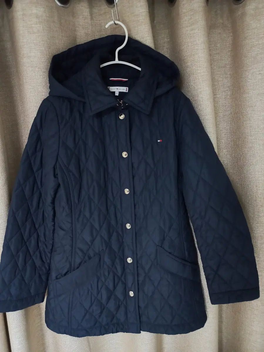 Tommy Hilfiger トミーヒルフィガー レディース キルティング フード ジャケット ネイビー