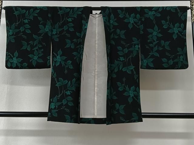 平和屋着物＃羽織　ろうけつ染　草花文　黒地　正絹　逸品　CABI9405ua