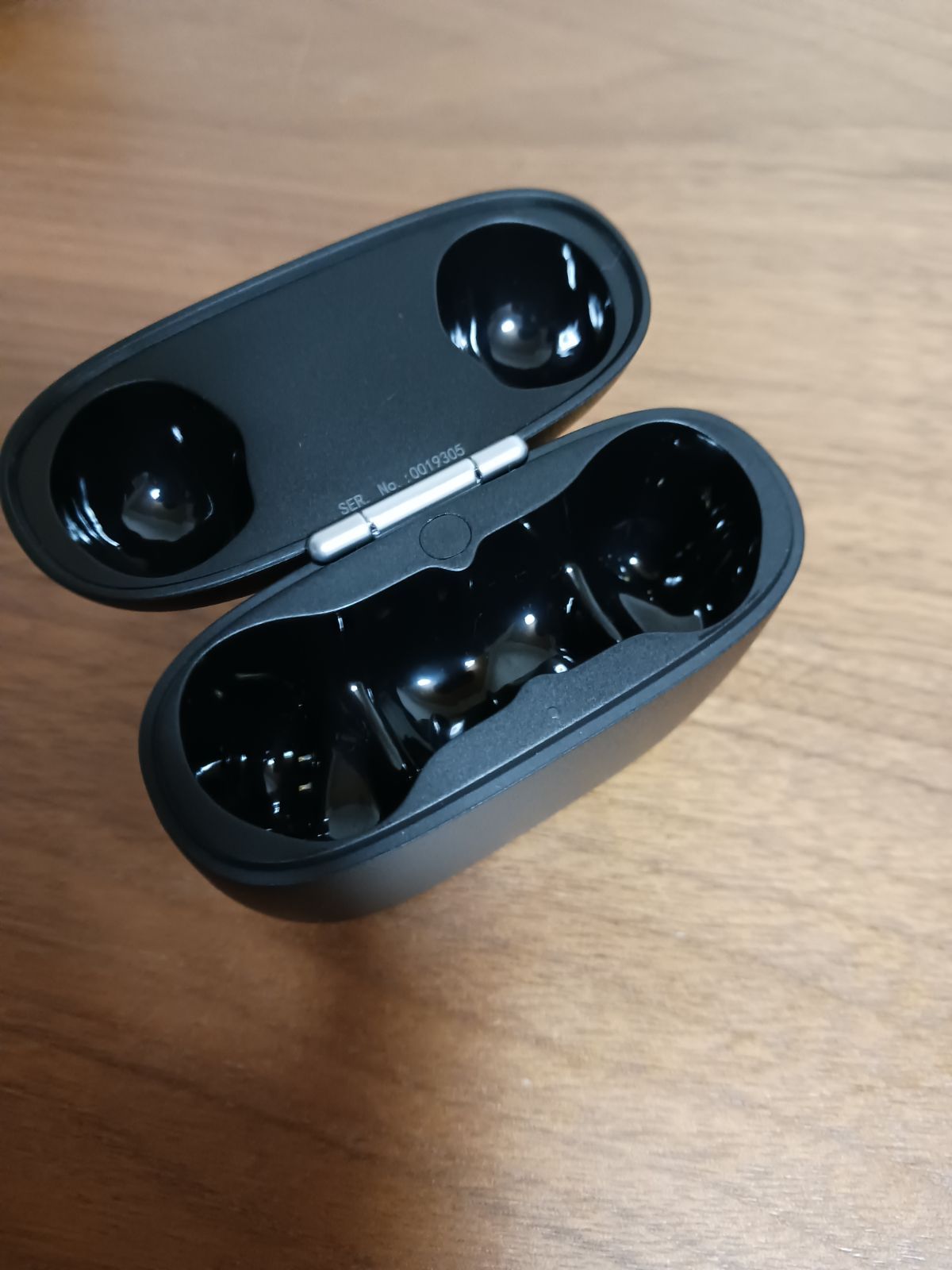 美品 final TONALITE 充電ケースのみ