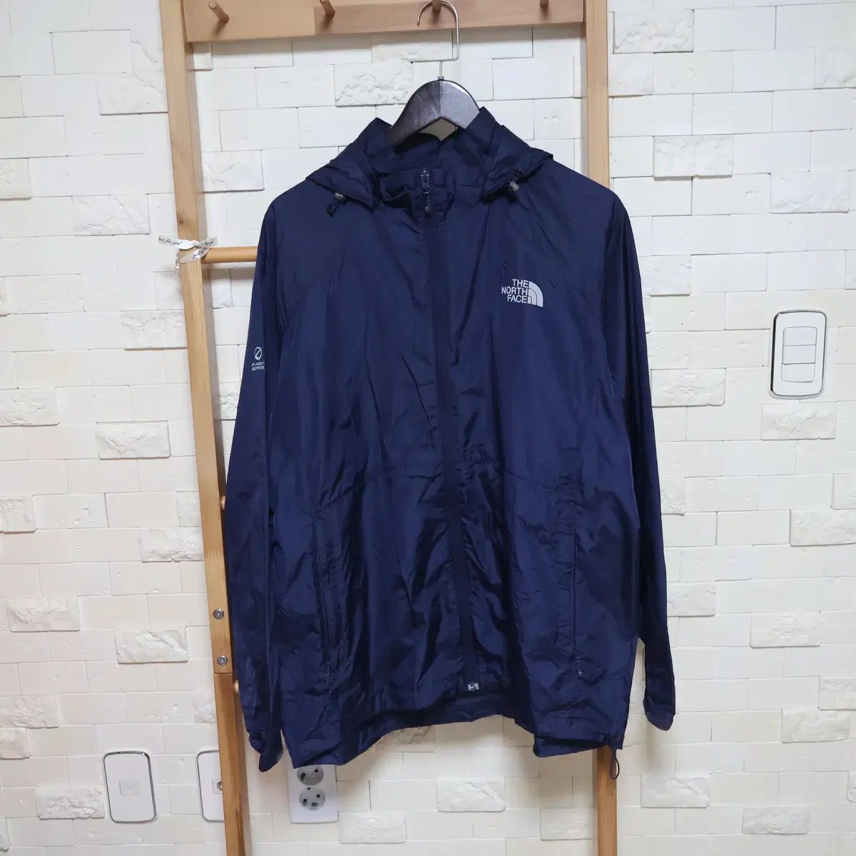 THE NORTH FACE ザノースフェイス ウィンドブレーカー ジャケット 6,274円