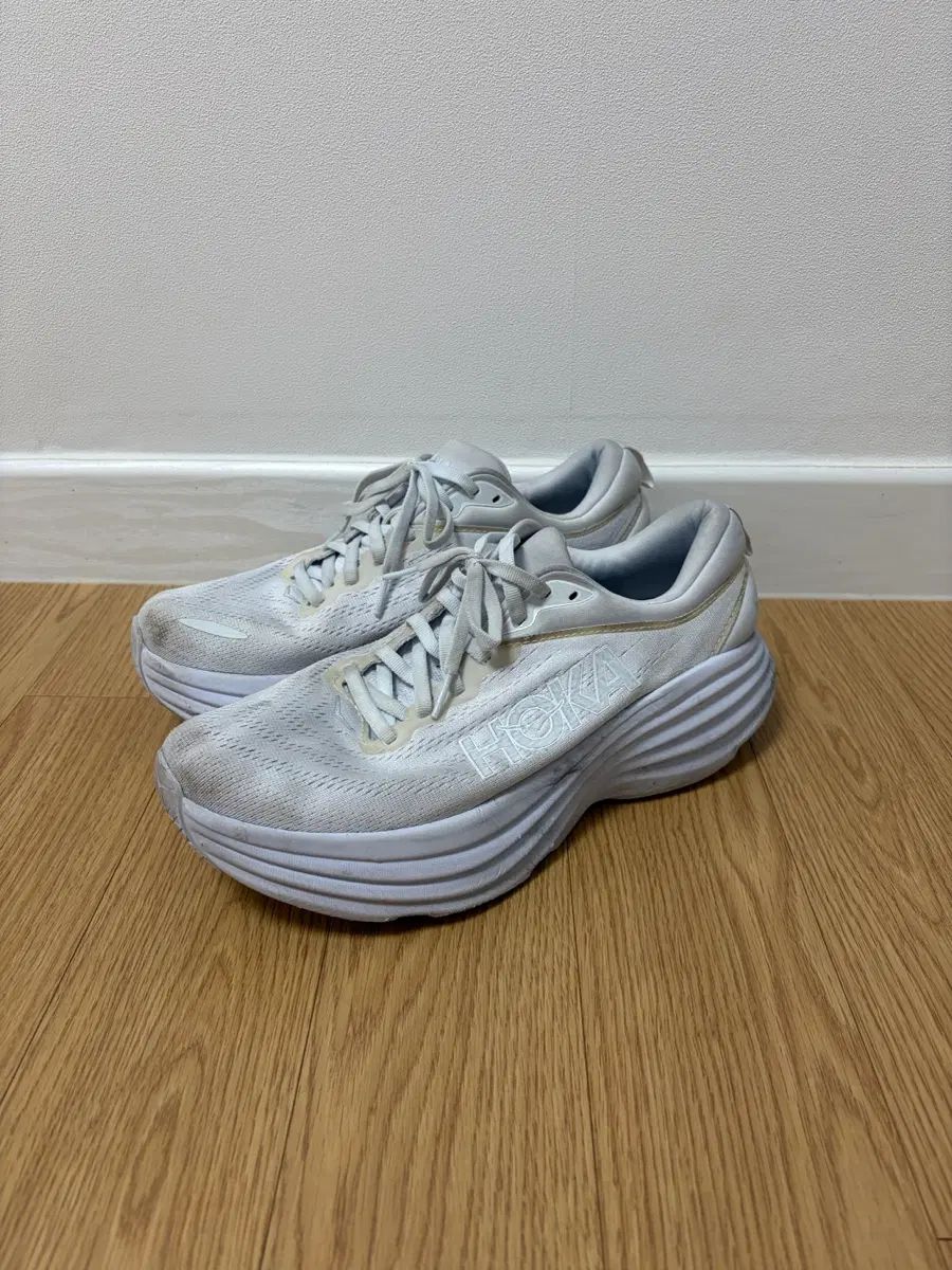 HOKA ONE ONE ホカオネオネ ボンダイ8 白 サイズ270