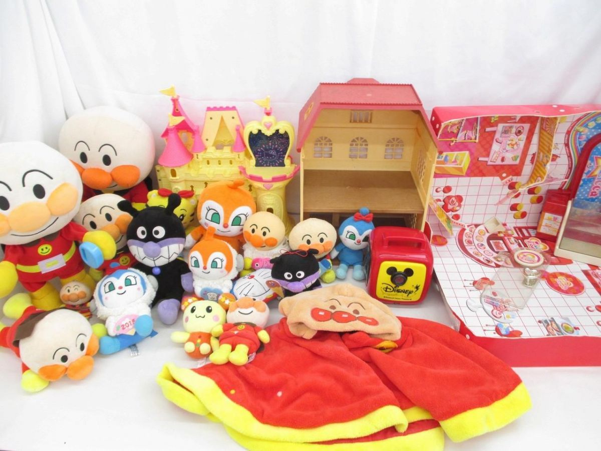 Anime Anpanman with Mom Disney and Other Plush Doll House Goodnight Home Theater Merchandise Set [Bulk Sale