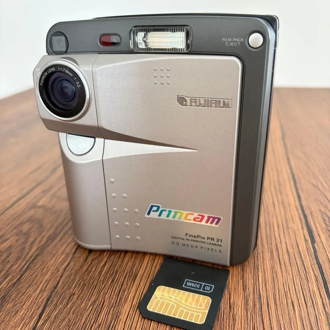 富士フイルム FinePix PR21