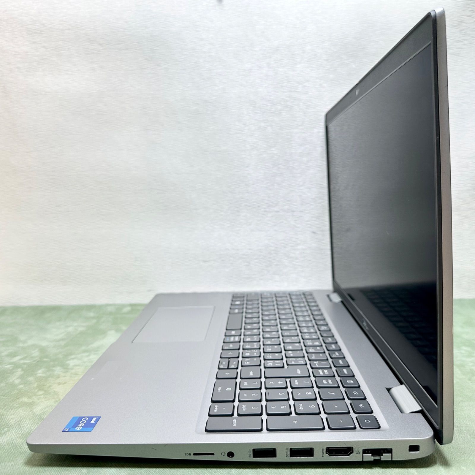 中古 ノートパソコン／DELL Latitude 5520／第11世代 Core i7／メモリ