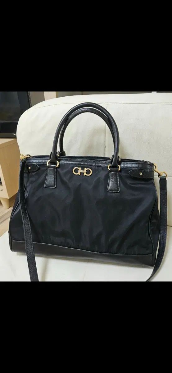 正規品 FERRAGAMO フェラガモ ポコノ ショルダーバッグ