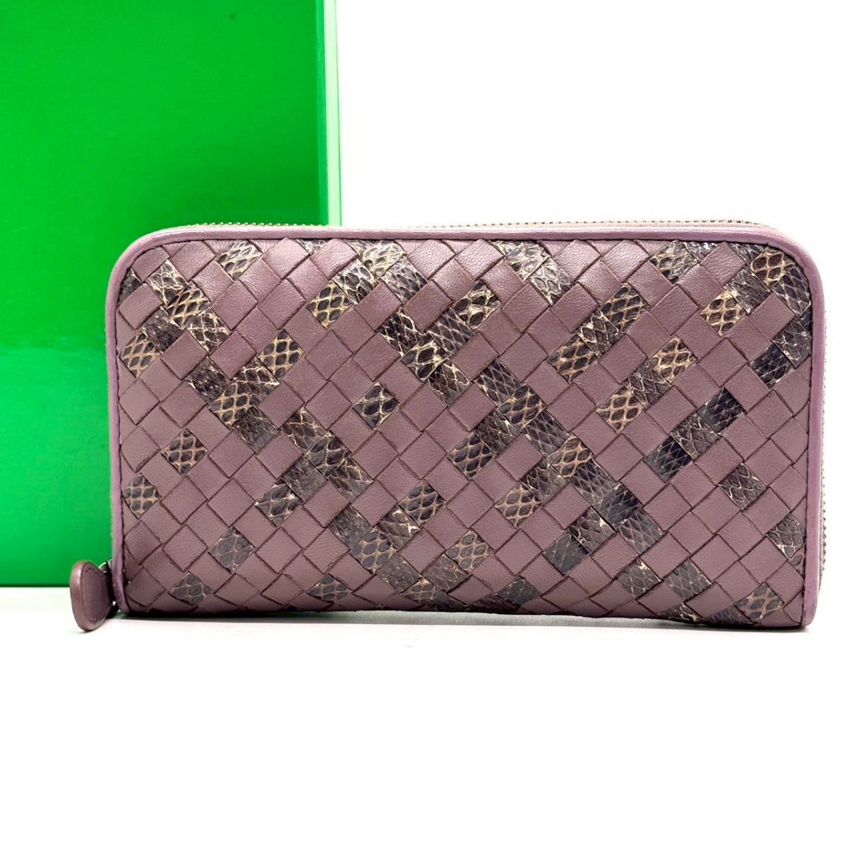 気品漂うモーヴカラー】 BOTTEGA VENETA 長財布 イントレチャート 