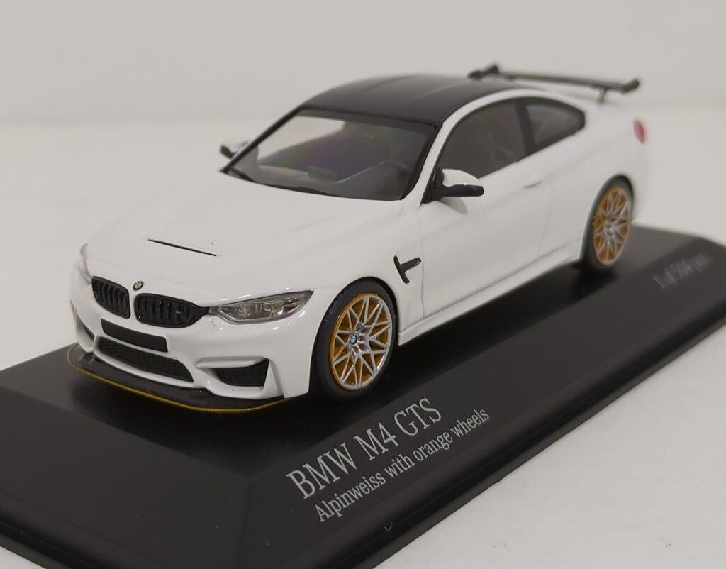 Paul'sModelArt 1/43MINICHAMPS 410025226 BMW M4 GTS 2016 White/orange wheels