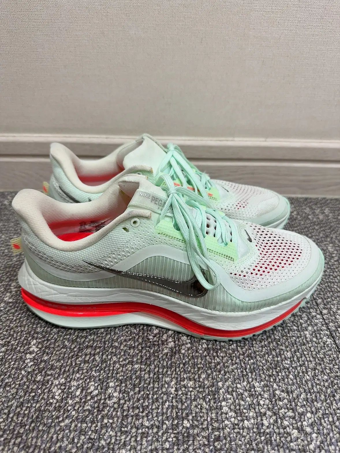 275 NIKE ペガサス プレミアム ミント