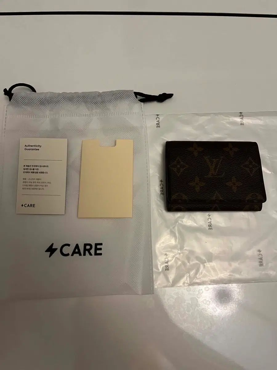 Louis Vuitton エンベロープ カードウォレット