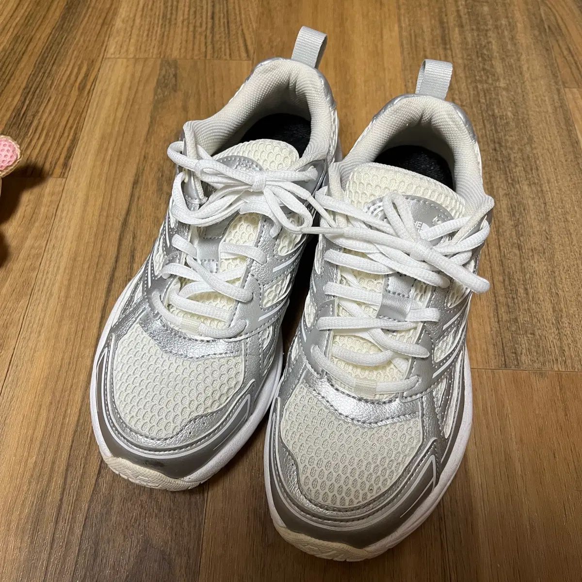 クール便・配送無料 THE NORTH FACE ザノースフェイス SUPER KICKS 240 レディース スニーカー 7,705円