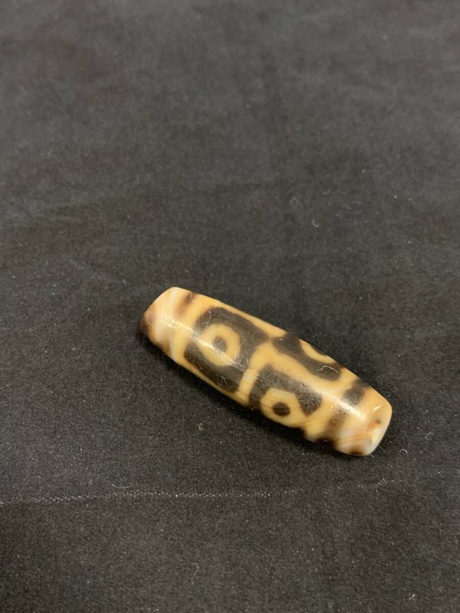 Dzi Beads ジービーズ 六眼天珠 チベタン チベット Six eyed