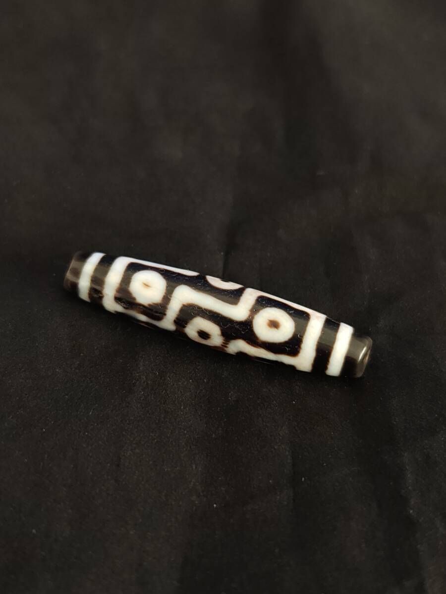 Dzi Beads ジービーズ 九眼天珠 チベタン チベット Nine eyed