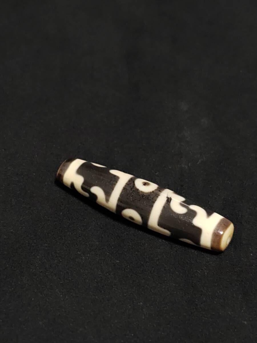 Dzi Beads ジービーズ 特殊 三眼 天珠 チベタン チベット Three eyed 特殊