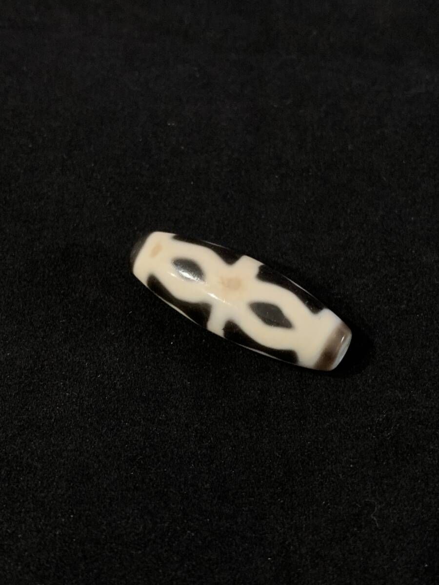 Dzi Beads ジービーズ 六眼天珠 特殊 チベタン チベット Six eyed